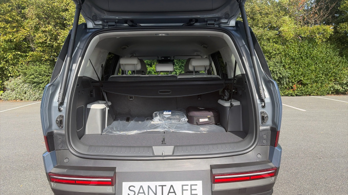 Hyundai SANTA FE 1.6 TGDi Plug-in Hybrid Ultimate 5dr 4WD Auto Estate - Image 4